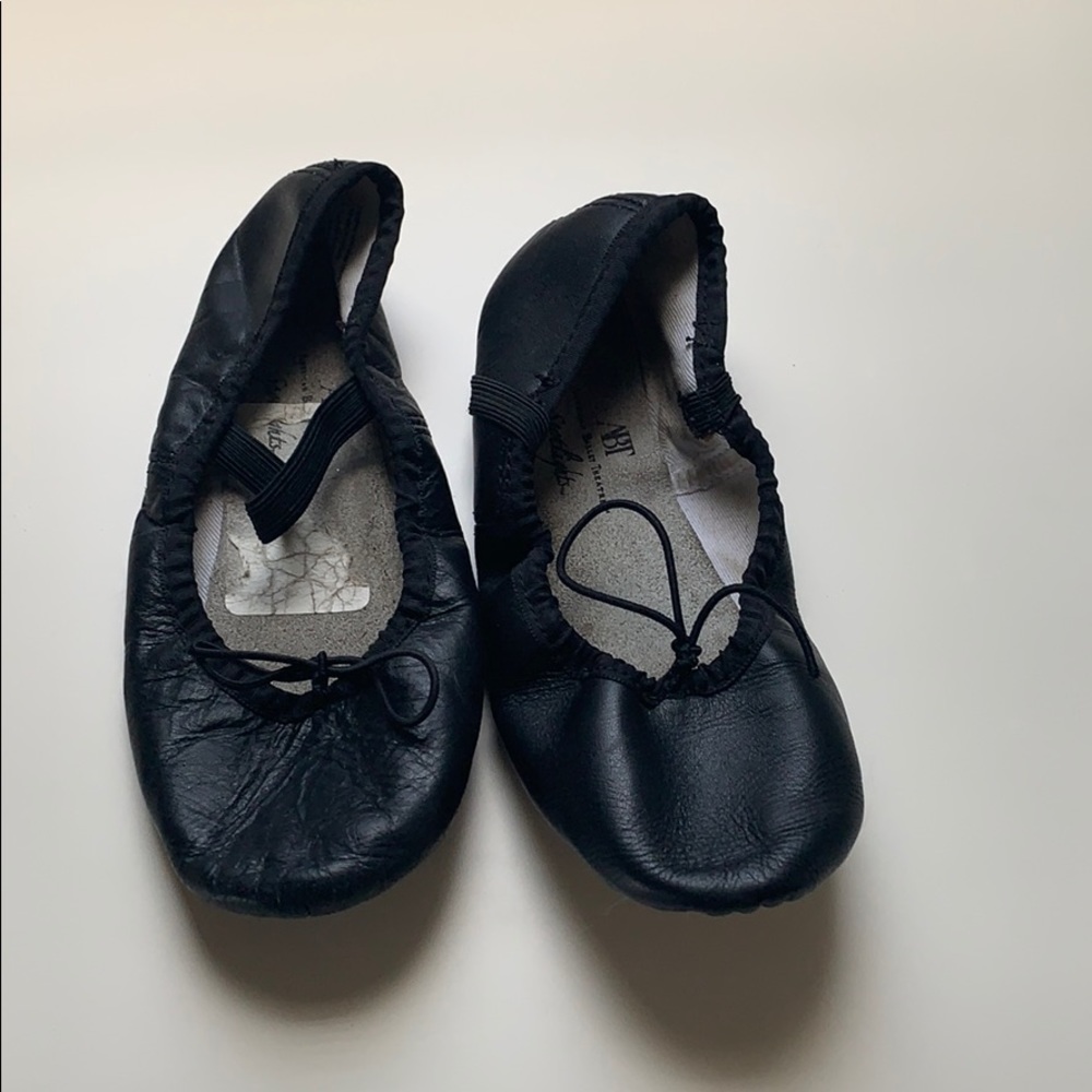 Ballet shoes. Youth size 13